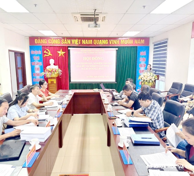 Hội đồng nghiệm thu đề tài "Nghiên cứu sâu bệnh hại chính và biện pháp phòng trừ trên cây chanh leo tại tỉnh Lai Châu"