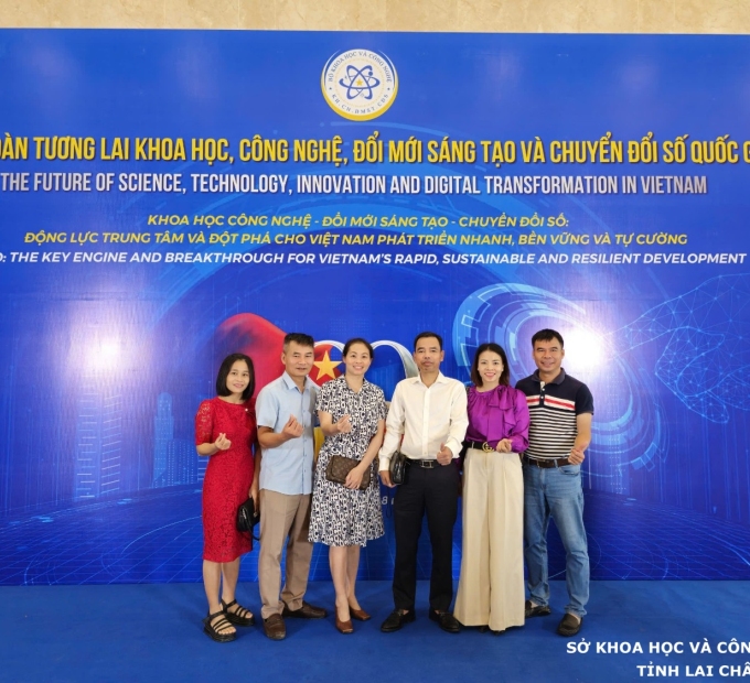 Tham dự diễn đàn Khoa học công nghệ đổi mới sáng tạo và chuyển đổi số