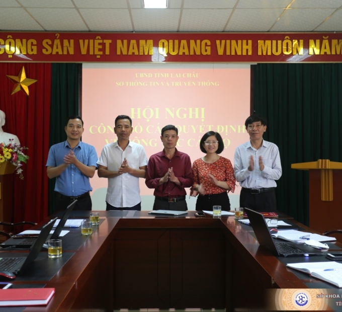 Hội nghị công bố các Quyết định về công tác cán bộ của Sở Thông tin và Truyền thông  năm 2023.
