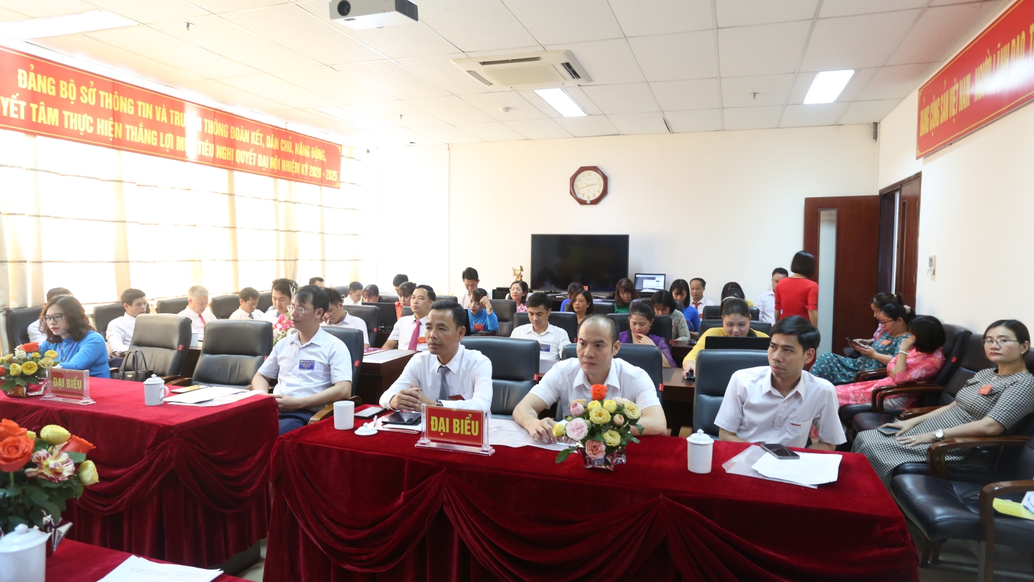 Các đại biểu tại Đại hội