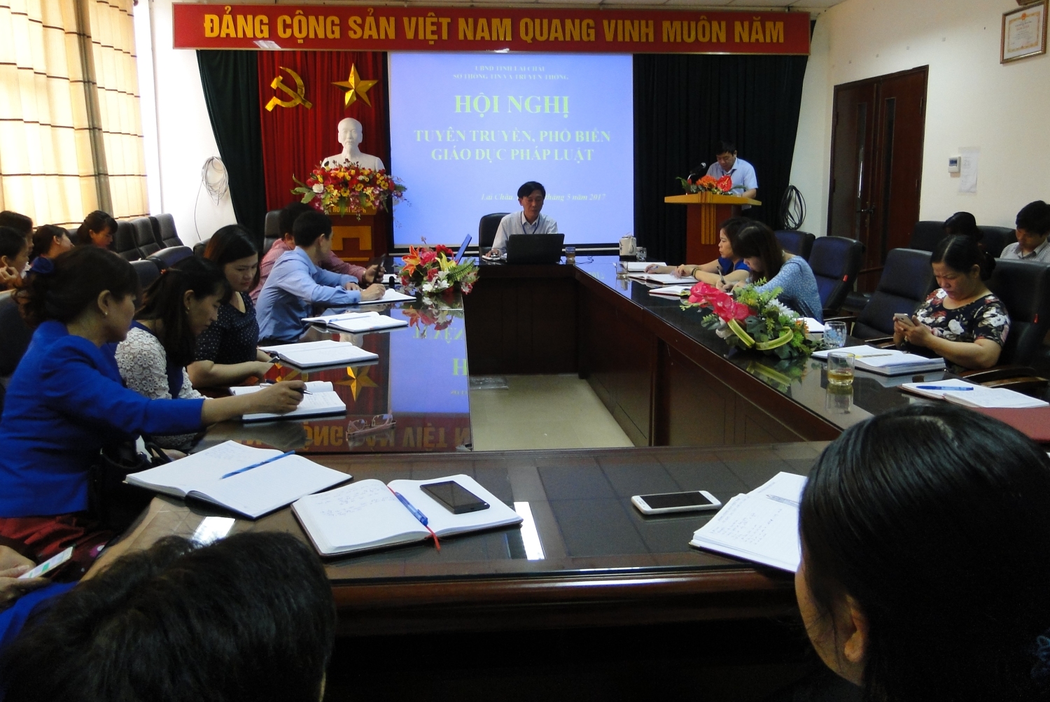 Toàn cảnh Hội nghị.