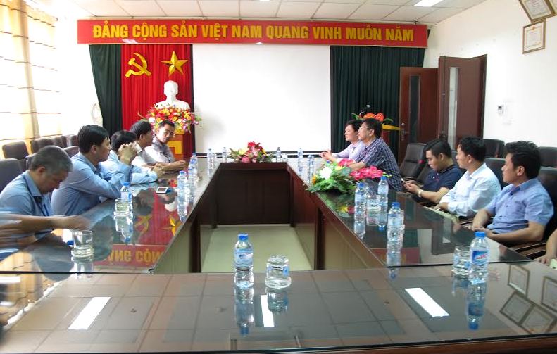 Quang cảnh buổi làm việc