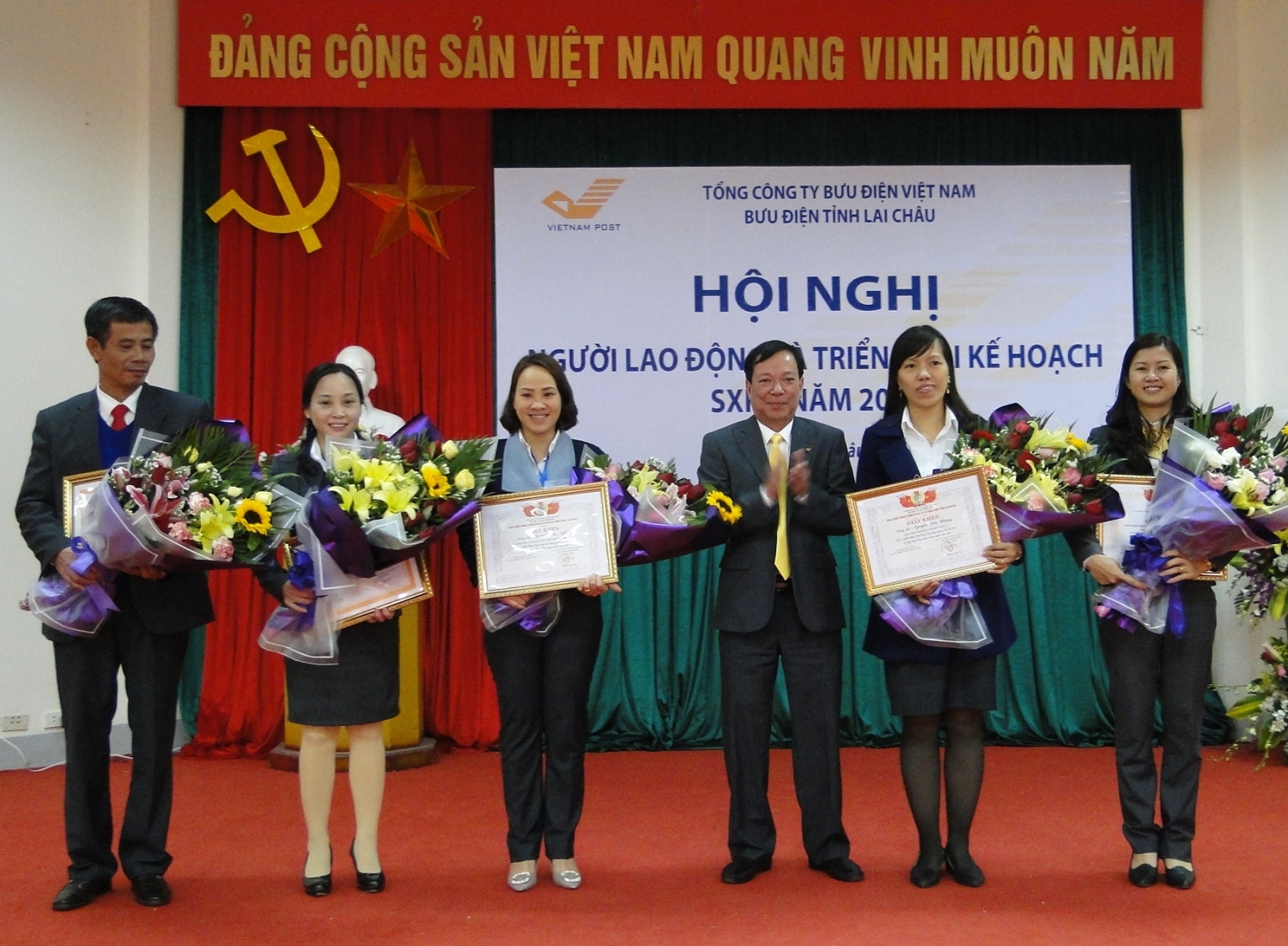 Description: https://stttt.laichau.gov.vn/Files/SoTTTT/Users/67/2017/Thang1/budDSC02021.JPG