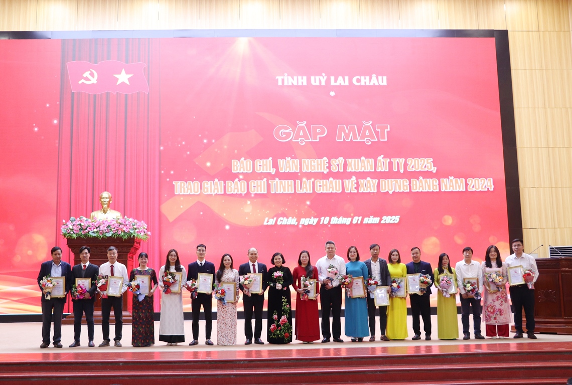 https://laichau.gov.vn/upload/2000066/fck/chanhnt/Ch%E1%BB%A5p%20%E1%BA%A3nh%20c%C3%B4%20M%E1%BB%B7.JPG