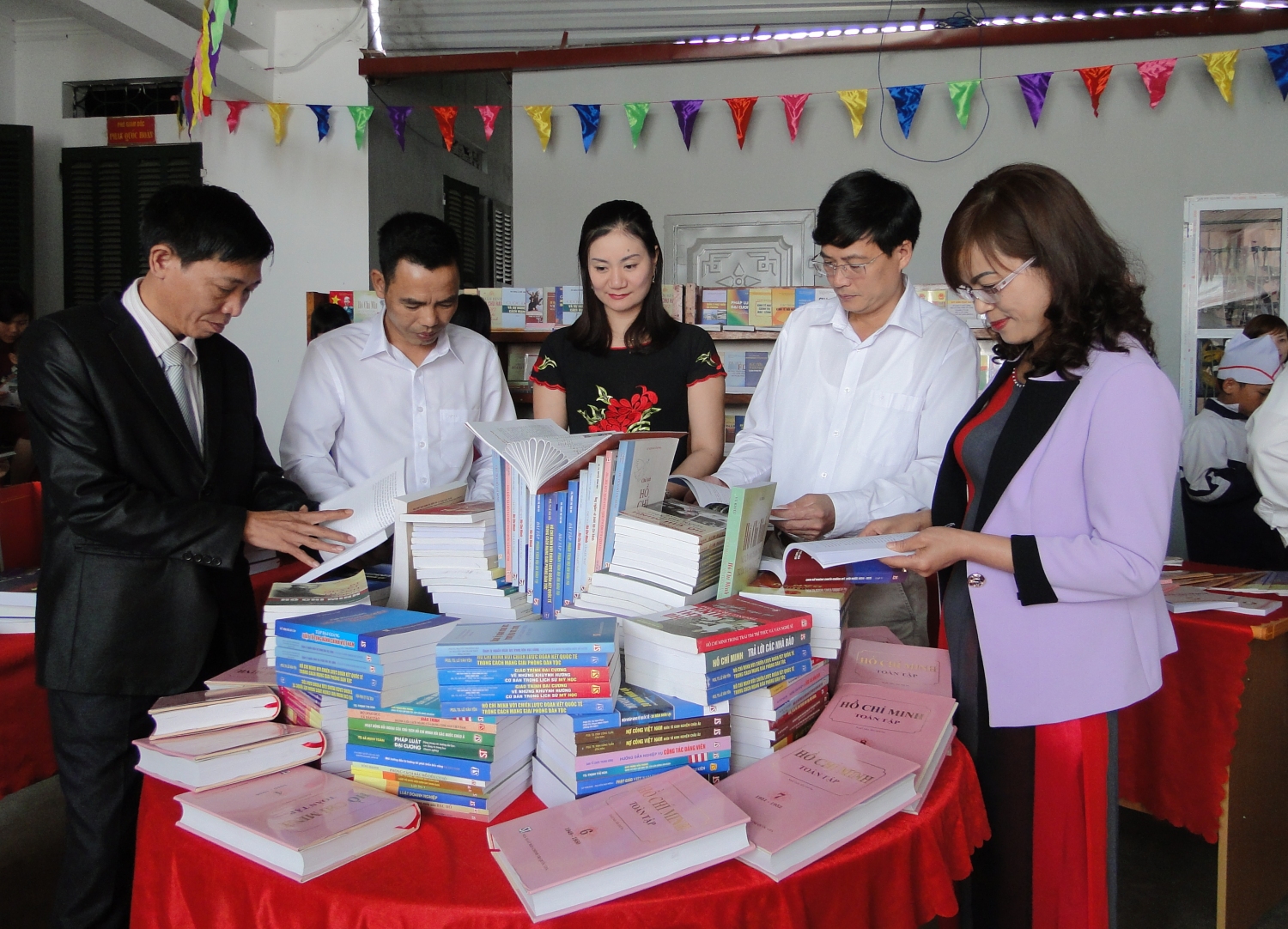 Description: https://stttt.laichau.gov.vn/Files/SoTTTT/Users/67/2016/Thang4/ngs23416.JPG