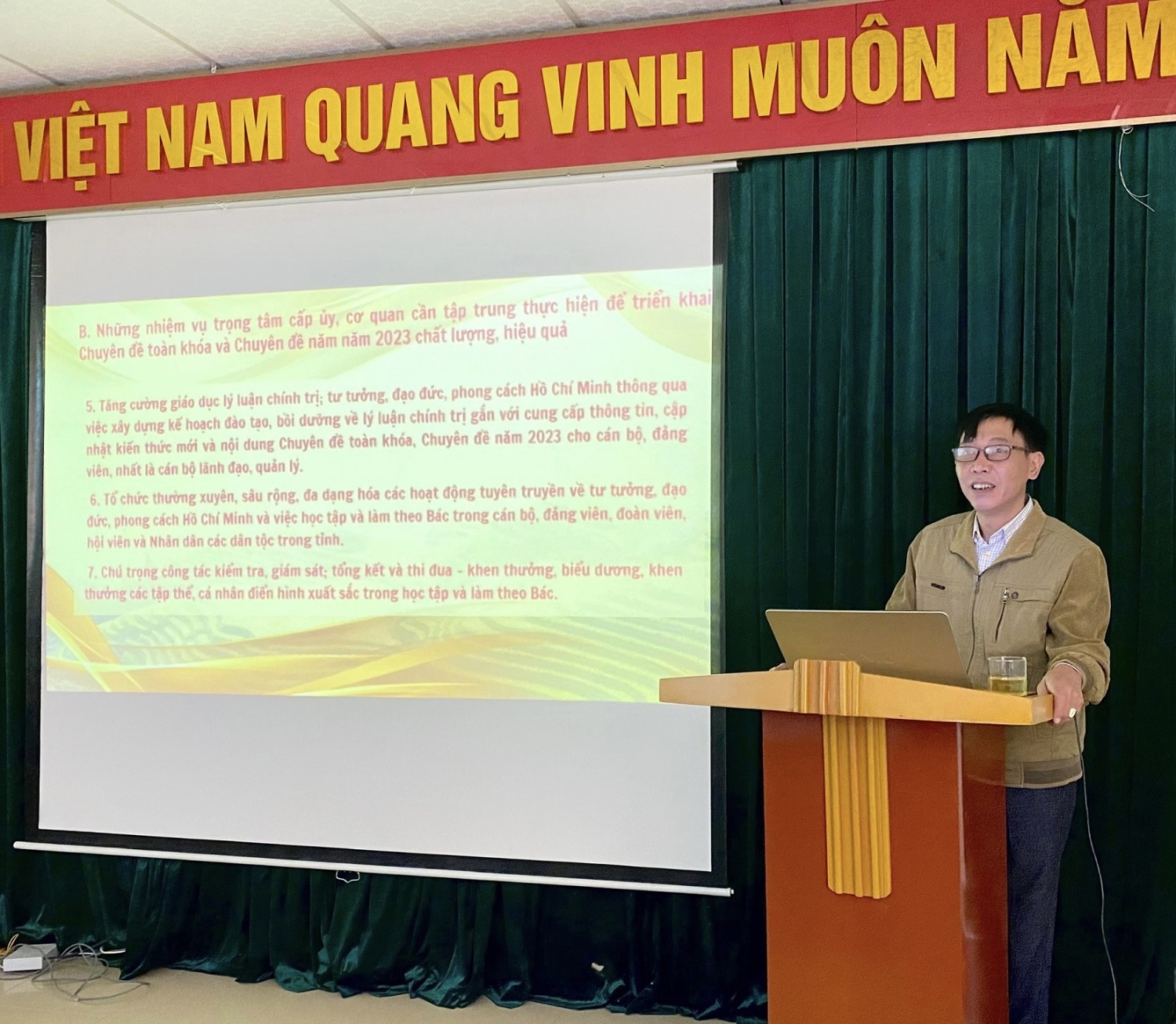 Description: https://stttt.laichau.gov.vn/Files/SoTTTT/Users/928/2023/Thang2/z4111740497903_fa1656273fcbf96e23ad1ab3c883b213.jpg