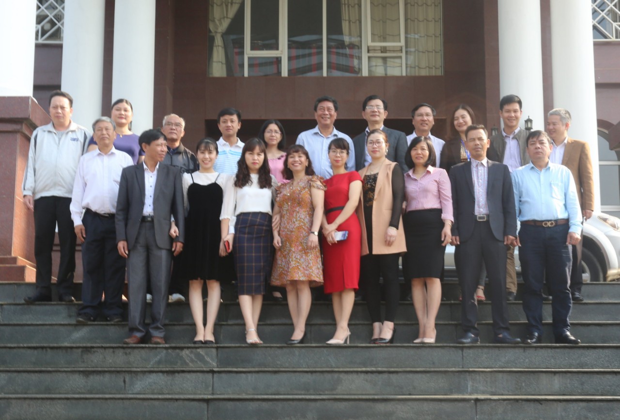Description: https://stttt.laichau.gov.vn/Files/SoTTTT/Users/821/2019/Thang4/TThue-tap-the.jpg
