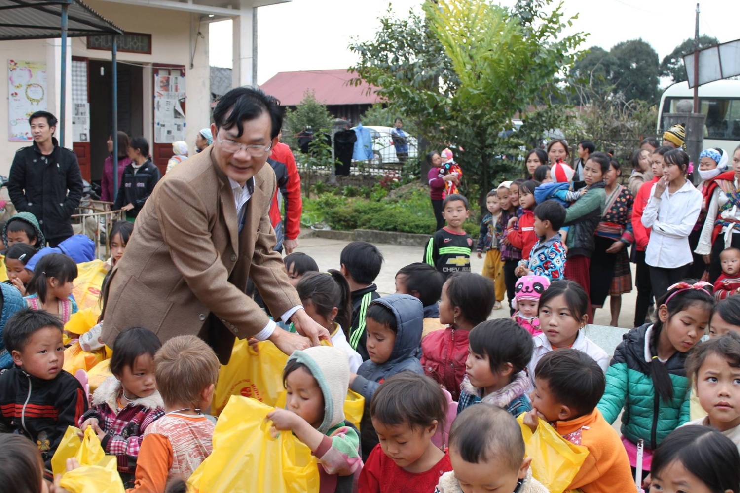 Description: https://stttt.laichau.gov.vn/Files/SoTTTT/Users/71/2016/Thang1/04.jpg