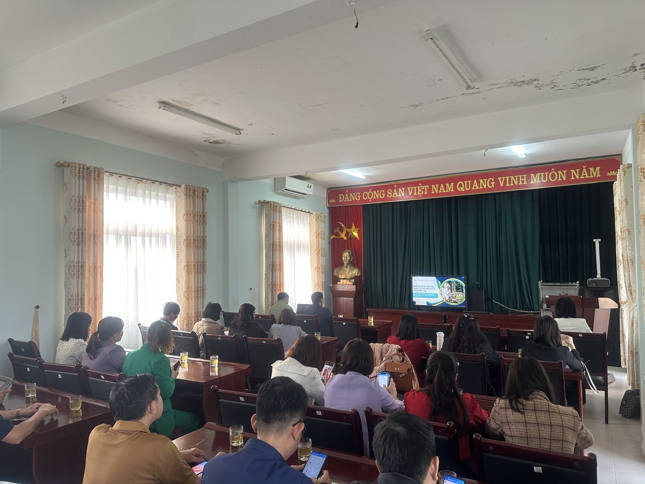 https://skhcn.laichau.gov.vn/upload/105280/fck/vuthanhhuyen/ccc.jpg