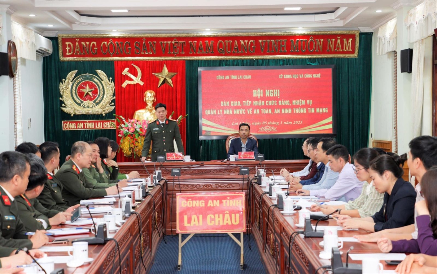 https://skhcn.laichau.gov.vn/upload/105280/fck/vuthanhhuyen/chung.jpg