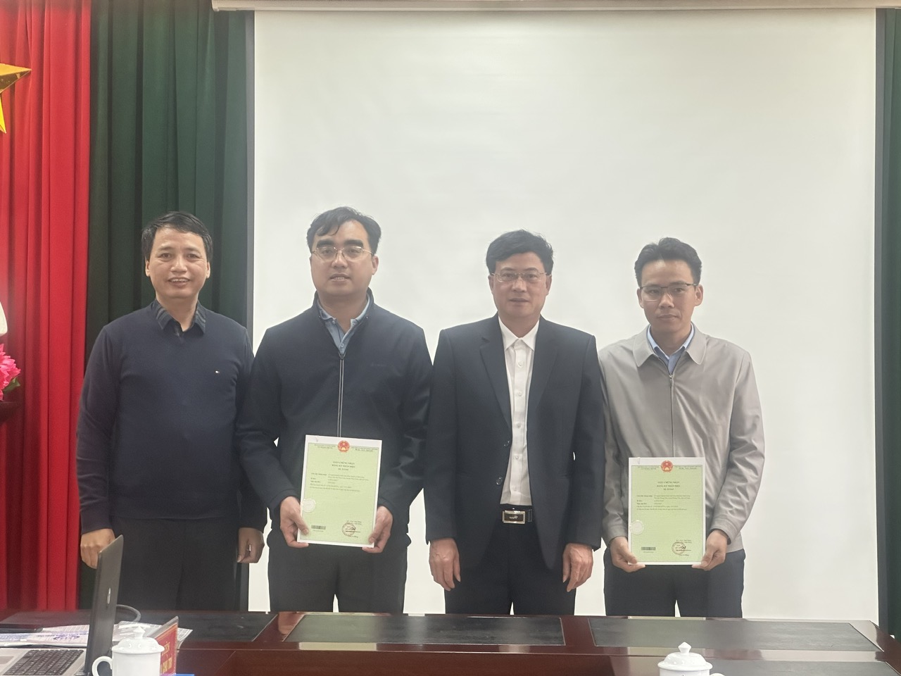 https://skhcn.laichau.gov.vn/upload/105280/fck/vuthanhhuyen/z6350793147317_d090de13db2b2a6fc2fc5fc8978c5323.jpg