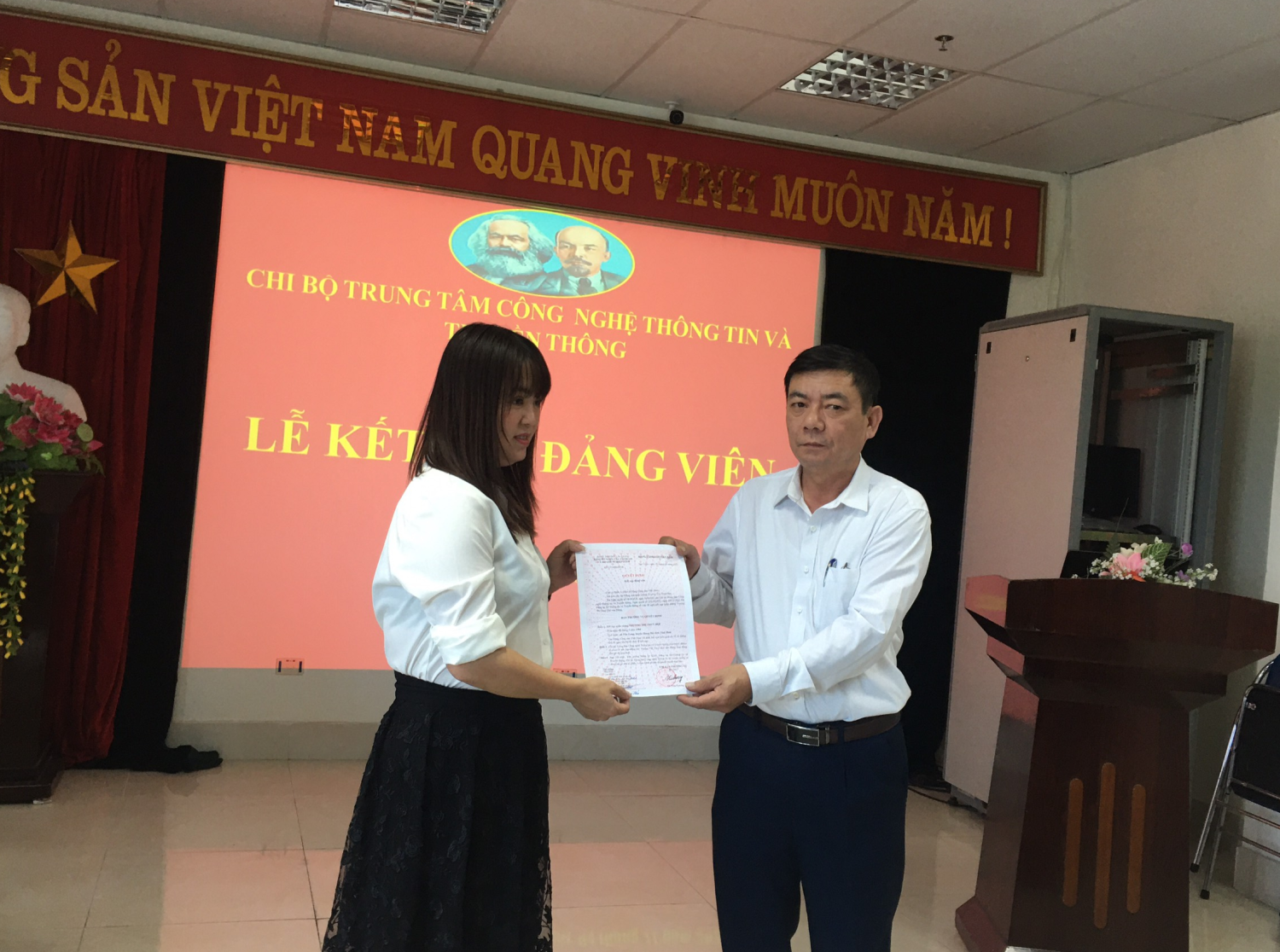 Description: https://stttt.laichau.gov.vn/Files/SoTTTT/Users/495/2022/Thang11/ANHtraoqd.png