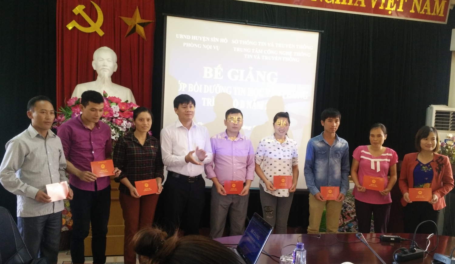 Description: https://stttt.laichau.gov.vn/Files/SoTTTT/Users/67/2016/Thang9/begiang2696.jpg
