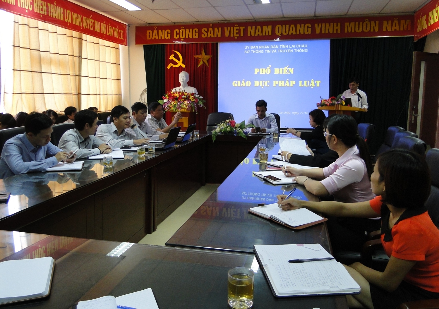 Các đại biểu tham dự Hội nghị.