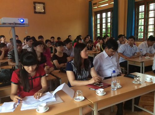 Các đại biểu dự lễ khai giảng