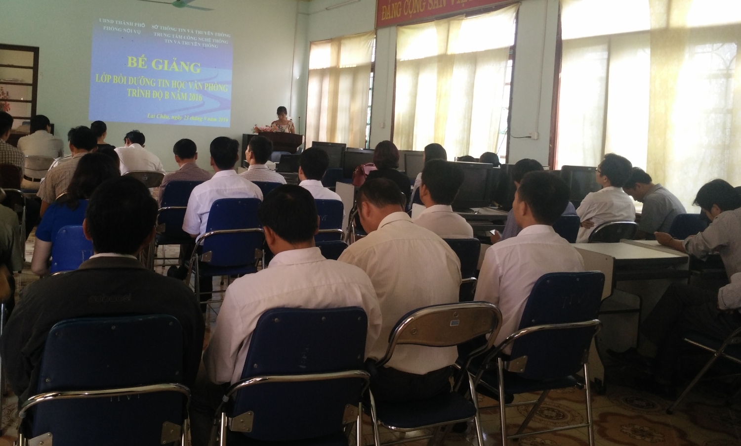 Toàn cảnh lễ bế mạc.