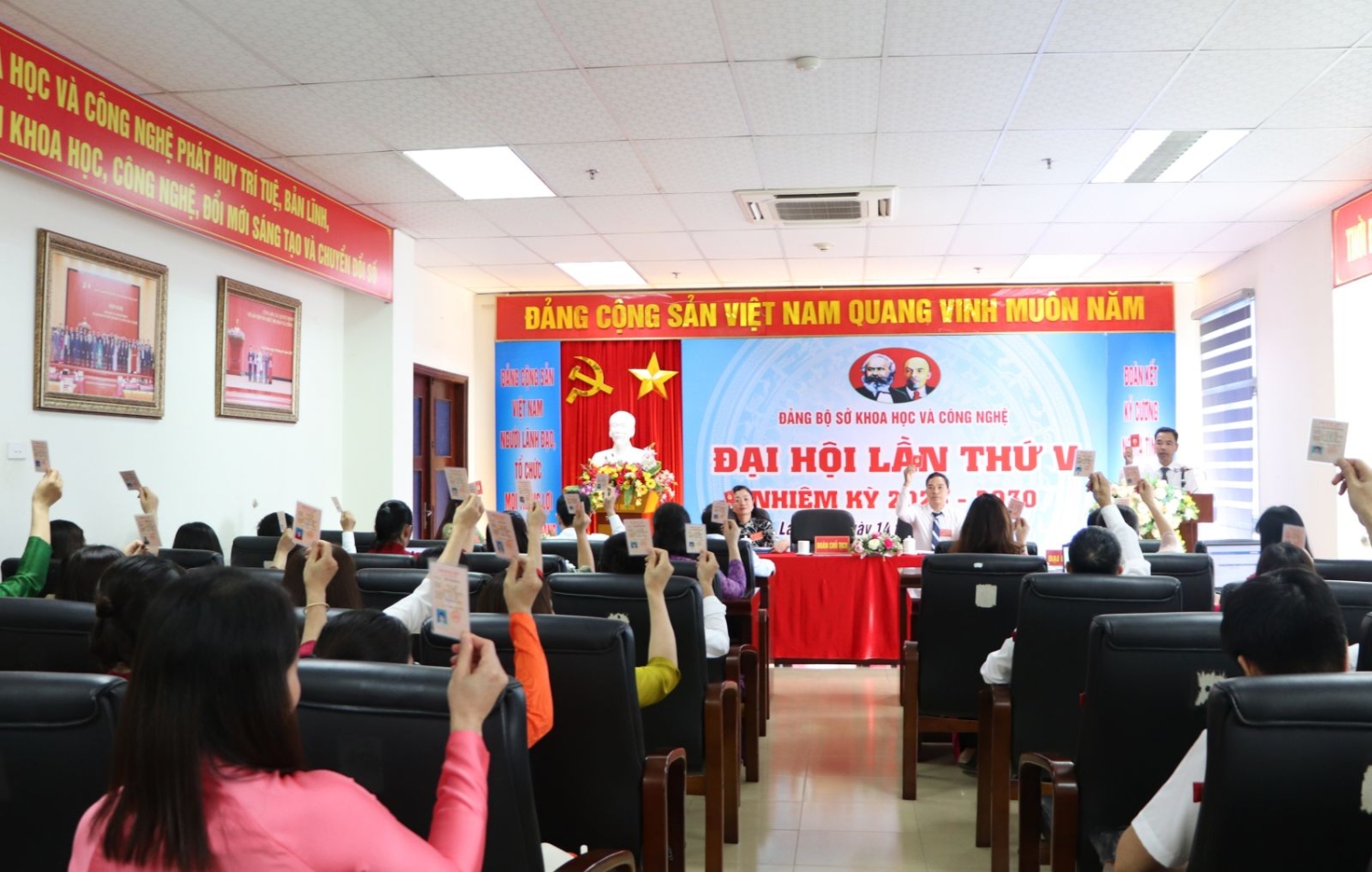 https://laichau.gov.vn/upload/2000066/fck/ngant123/a12(1).JPG