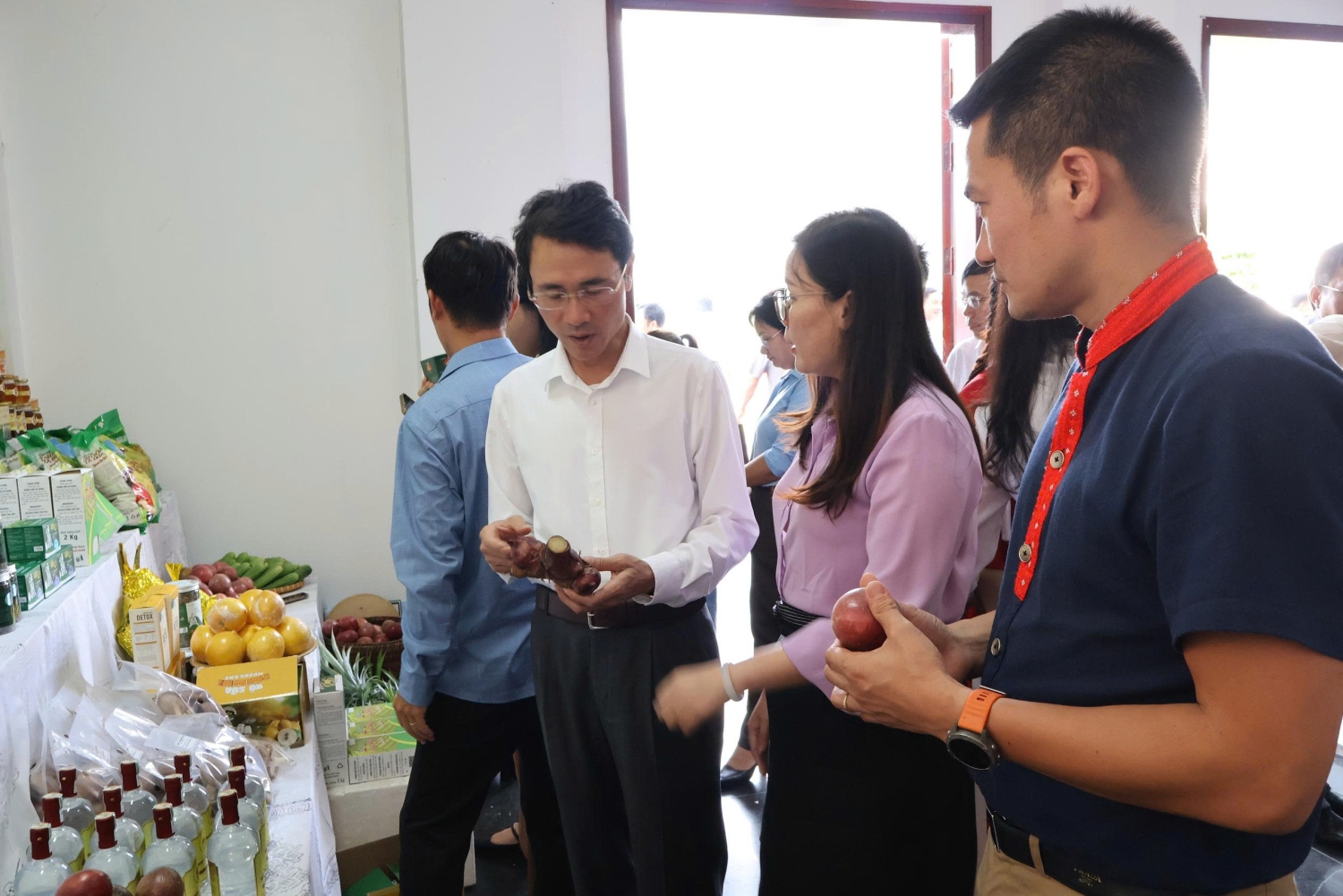 10 VẤN ĐỀ KHOA HỌC, CÔNG NGHỆ CẦN NGHIÊN CỨU, ỨNG DỤNG VÀ TRIỂN KHAI ĐỂ LAI CHÂU BỨT PHÁ TOÀN DIỆN