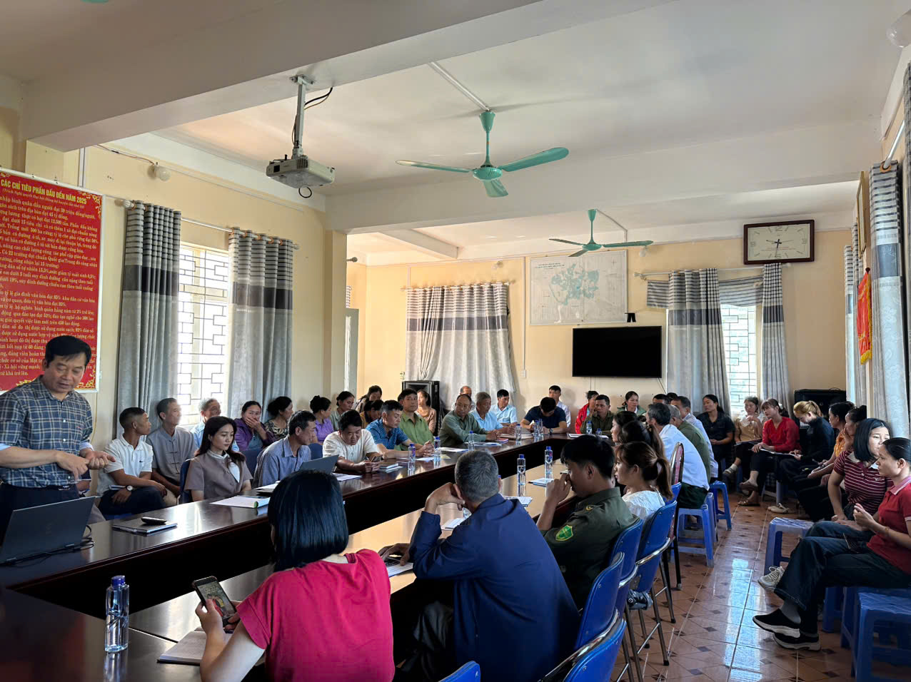 Tập huấn hướng dẫn kỹ thuật trồng và chăm sóc cây Trám đen lấy quả tại Lai Châu